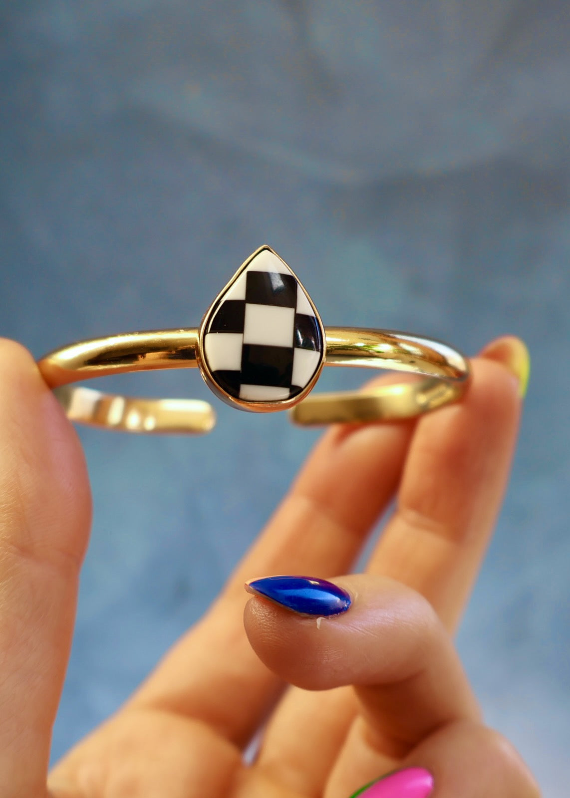 Checkerboard Pool Ball Cuff Bracelet HE2