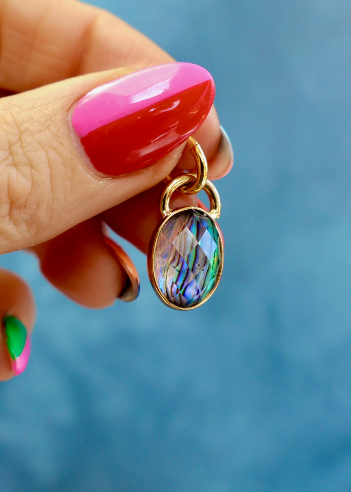 Abalone & Crystal Charm HE44