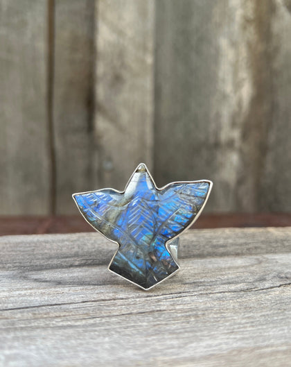 Stunning Labradorite Bird ring in Sterling Silver