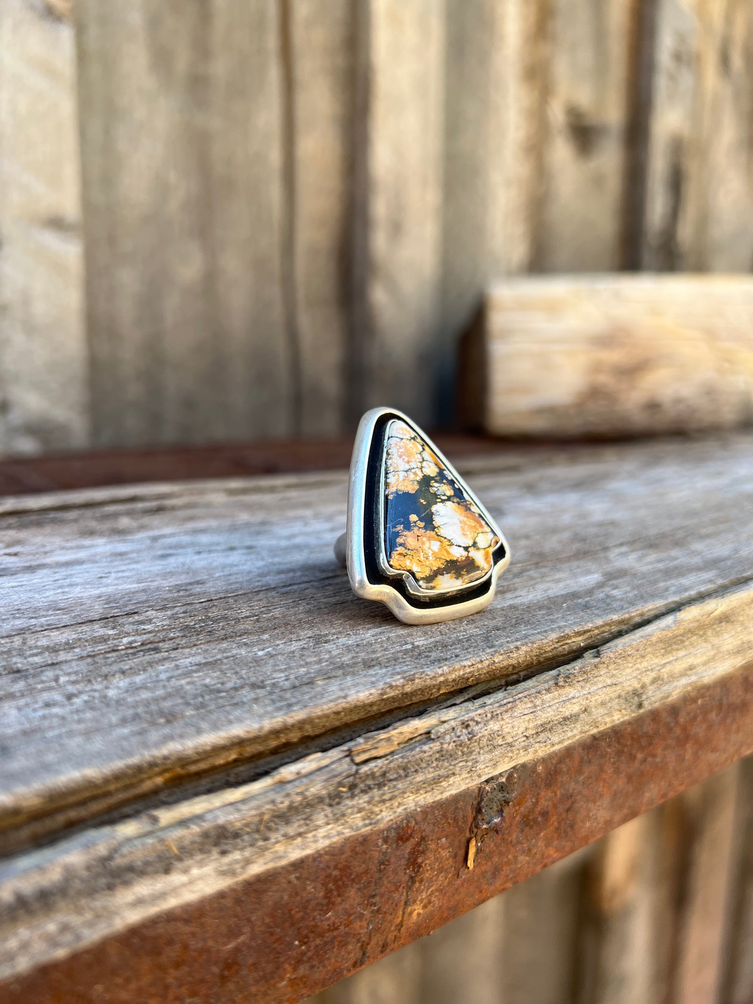 Cloud Mountain Arrow Shadow Box ring in Sterling Silver D7
