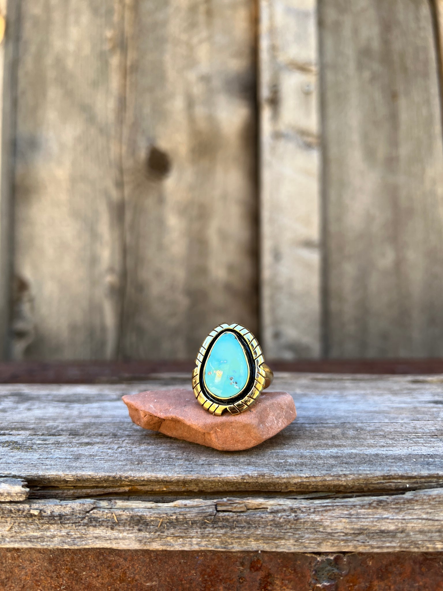 White Water Turquoise & Gold Alchemia Adjustable Ring with detailed band D2