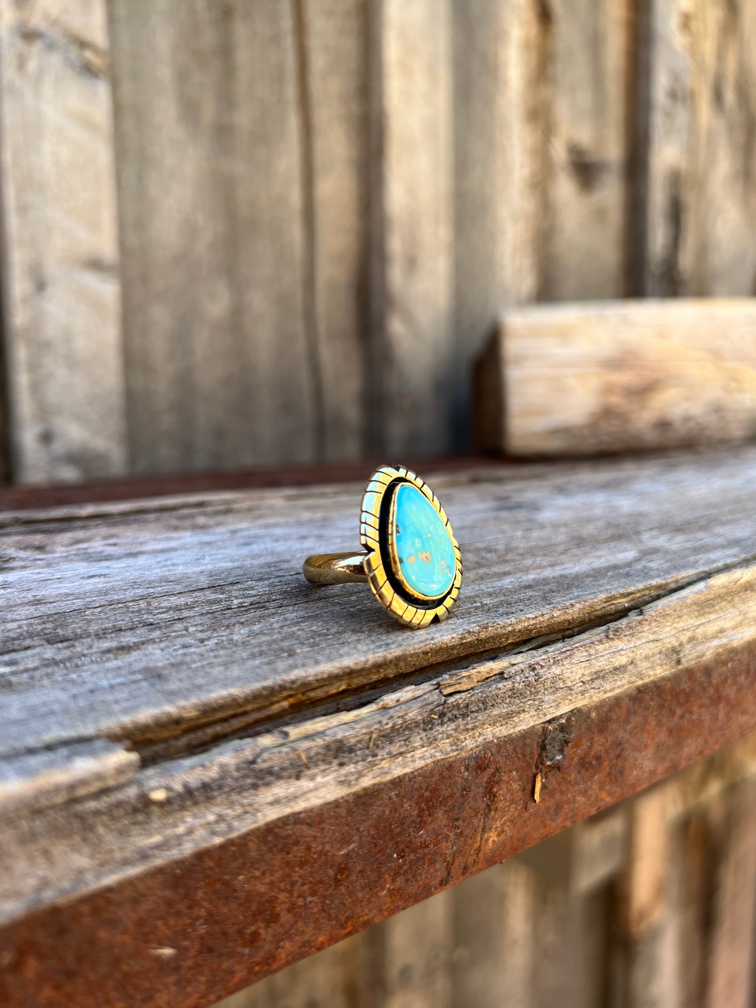 White Water Turquoise & Gold Alchemia Adjustable Ring with detailed band D2