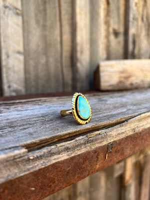 White Water Turquoise & Gold Alchemia Adjustable Ring with detailed band D2