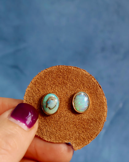 Opal Stud Earrings in Gold Alchemia