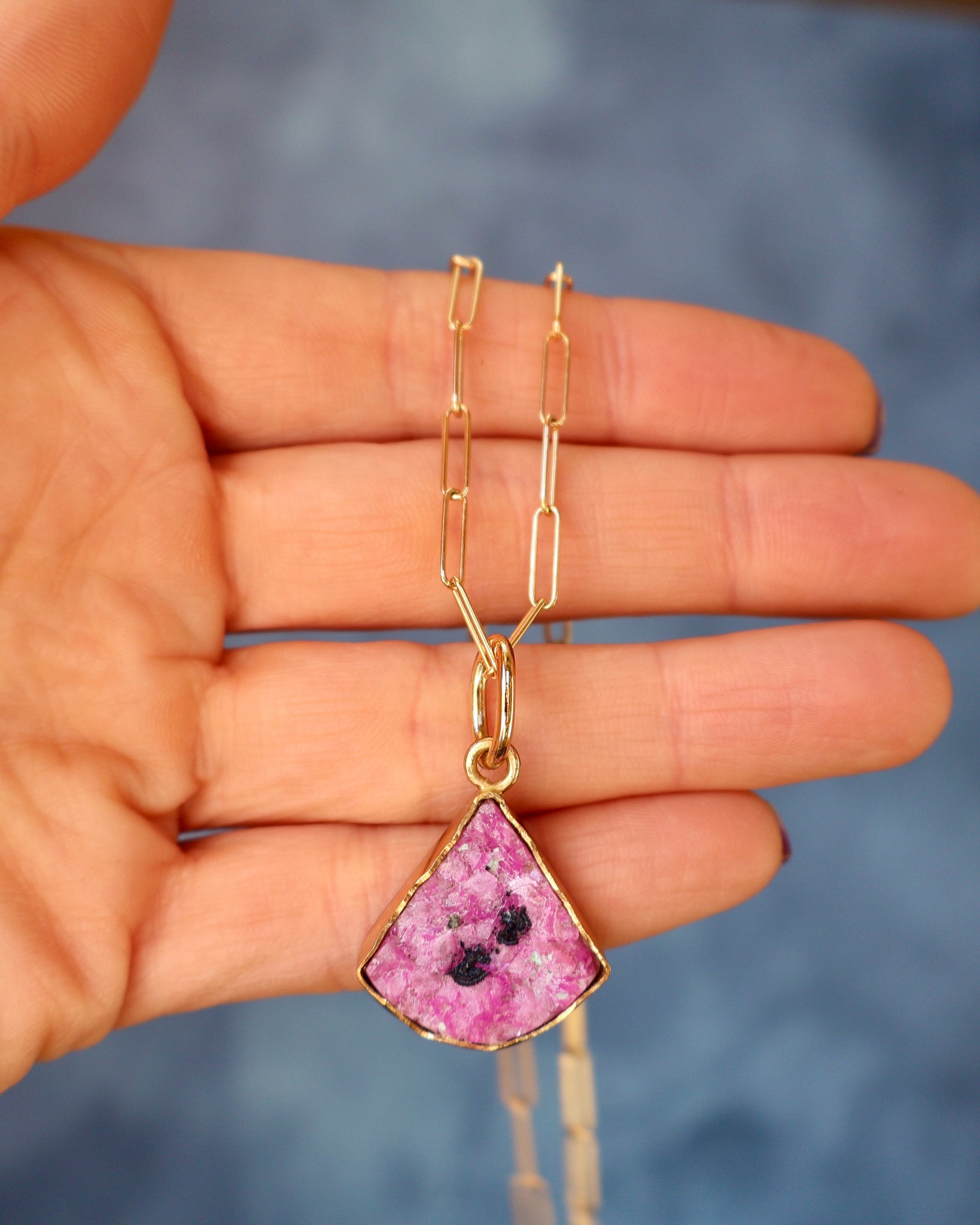 Cobalto Calcite & Gold Alchemia Pendant on Gold Fill Paperclip Chain WT156