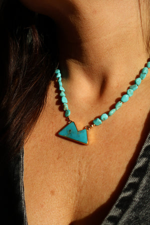 Turquoise Mountain Pendant with Campitos Turquoise chain in Gold H60