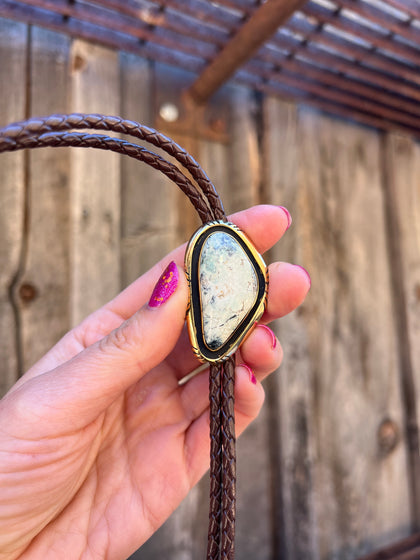 Golden Hour Bolo Varascite in Gold Alchemia