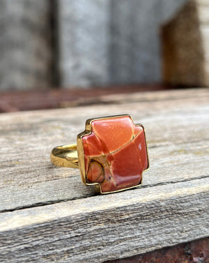 Red Creek Jasper ring in Gold Alchemia D87