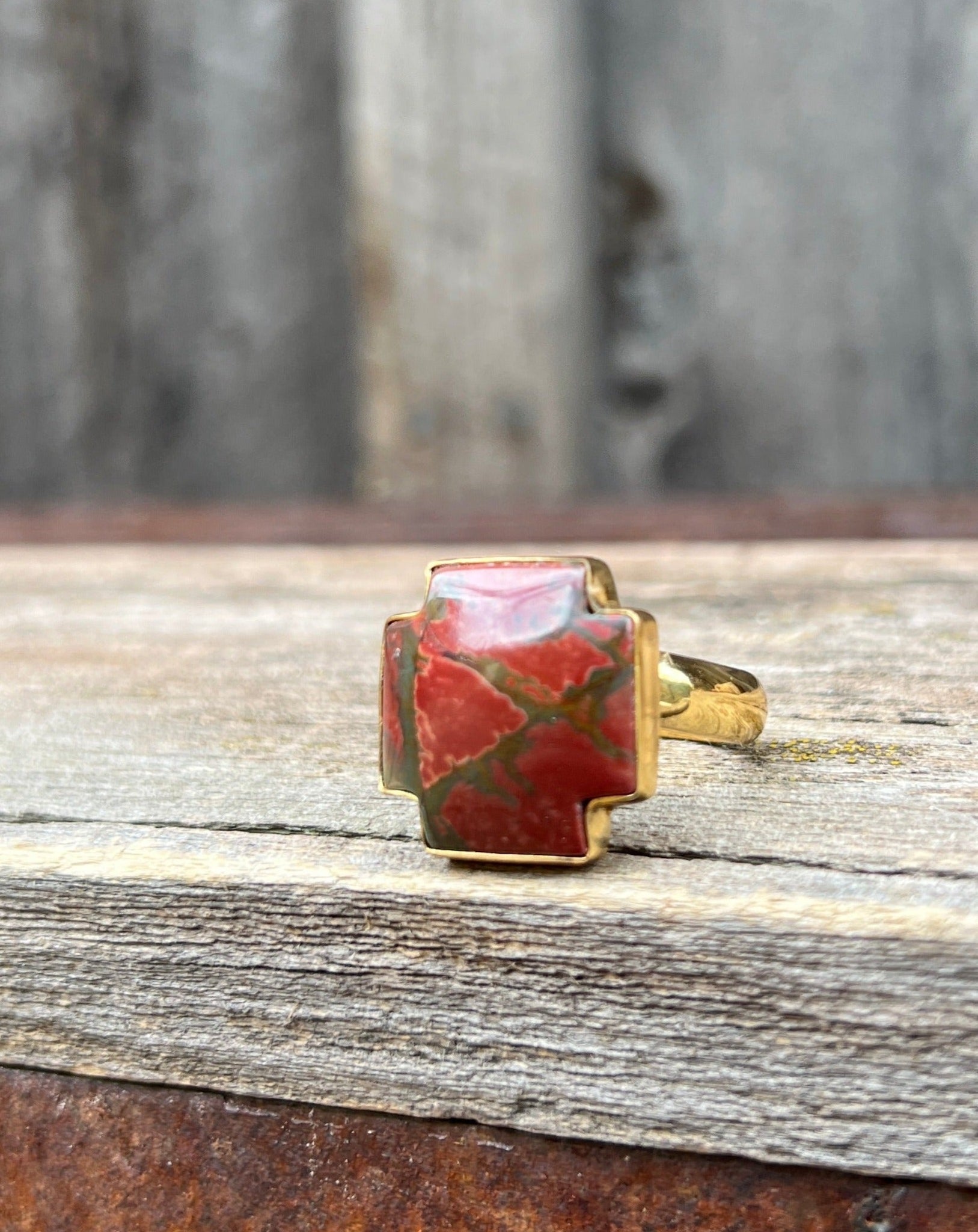 Red Creek Jasper ring in Gold Alchemia D88