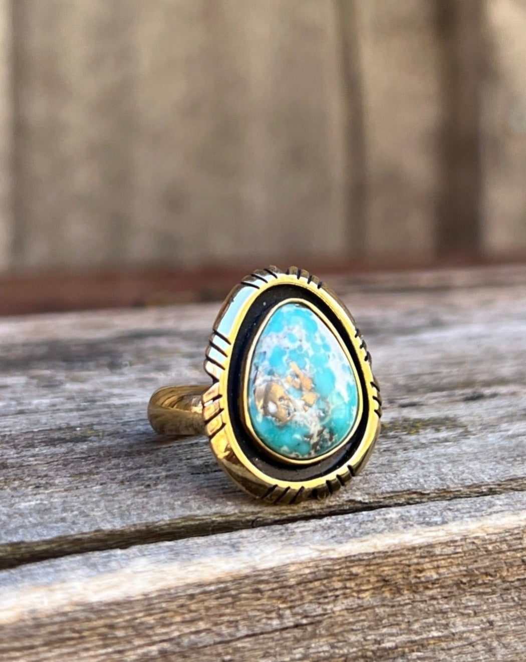 White Water Turquoise with Detail Band Ring in Gold Alchemia Adjustable T8