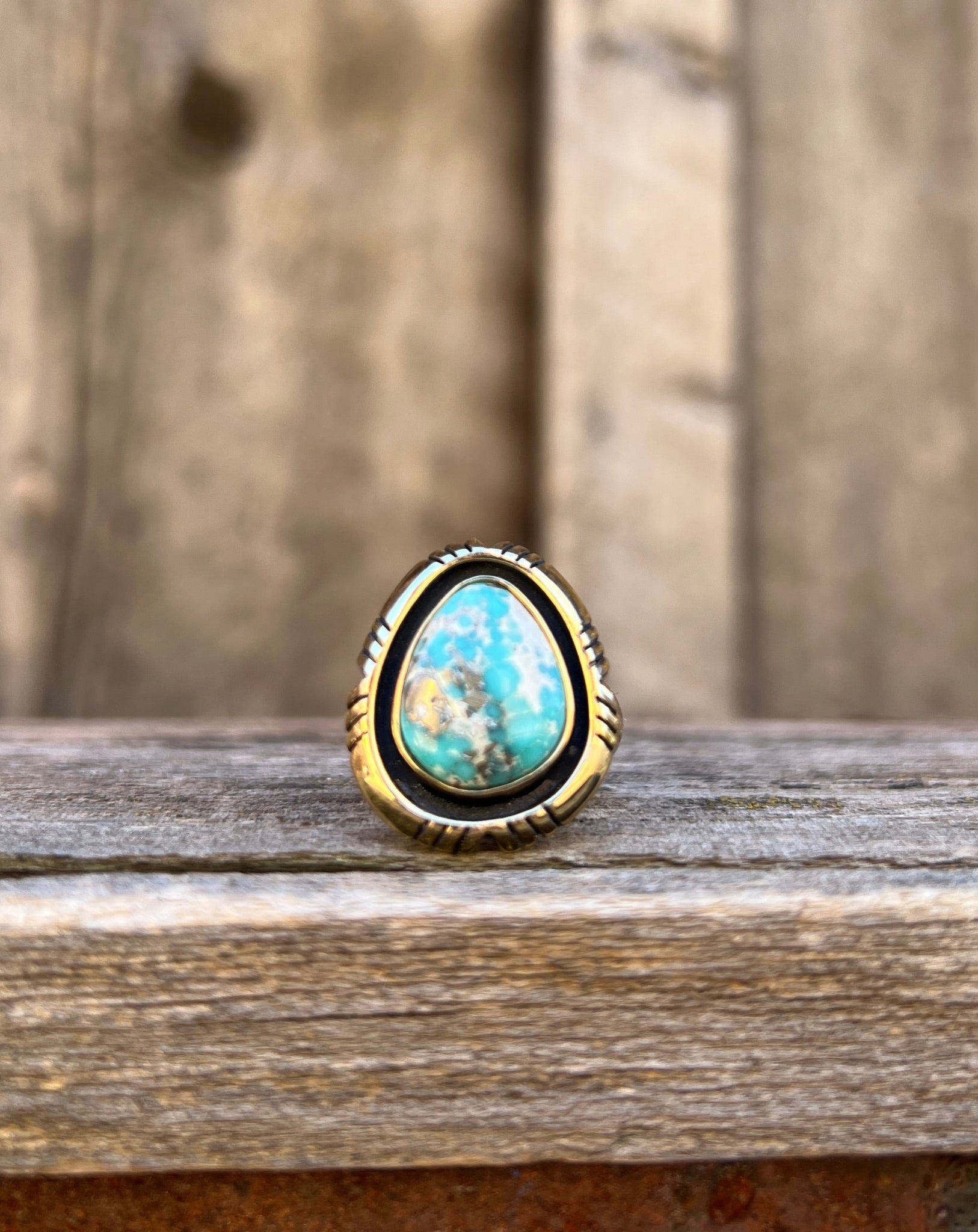 White Water Turquoise with Detail Band Ring in Gold Alchemia Adjustable T8