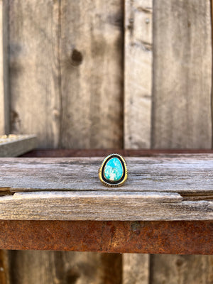 White Water Turquoise with Detail Band Ring in Gold Alchemia Adjustable T8
