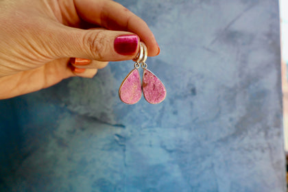 Cobalto Calcite Sterling Silver Ear Huggie