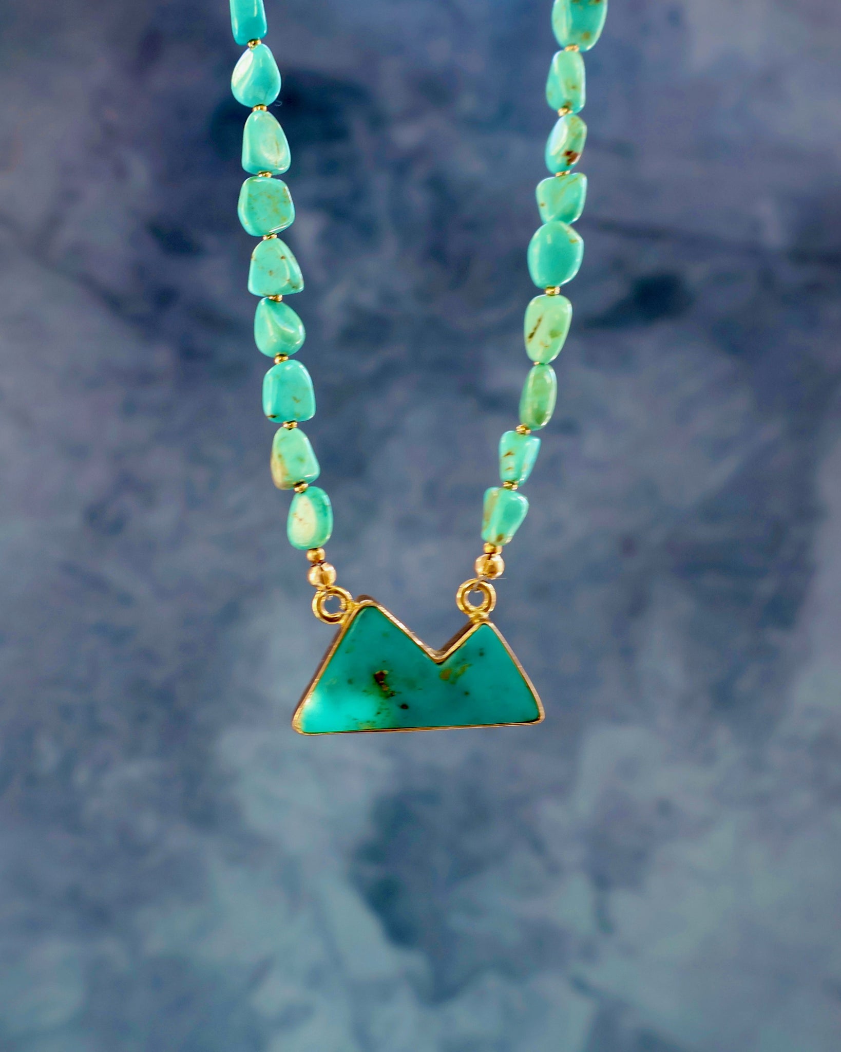Turquoise Mountain Pendant with Campitos Turquoise chain in Gold H60