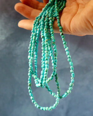 Campitos Turquoise Beaded Layering Necklace E38