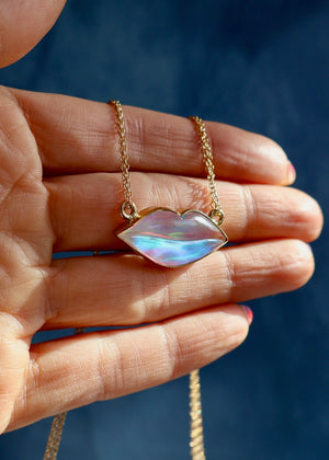 Floating Lips Aurora Opal Necklace DT50