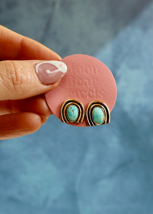 Lil Horseshoe Rainbow Studs White Water Turquoise EW52