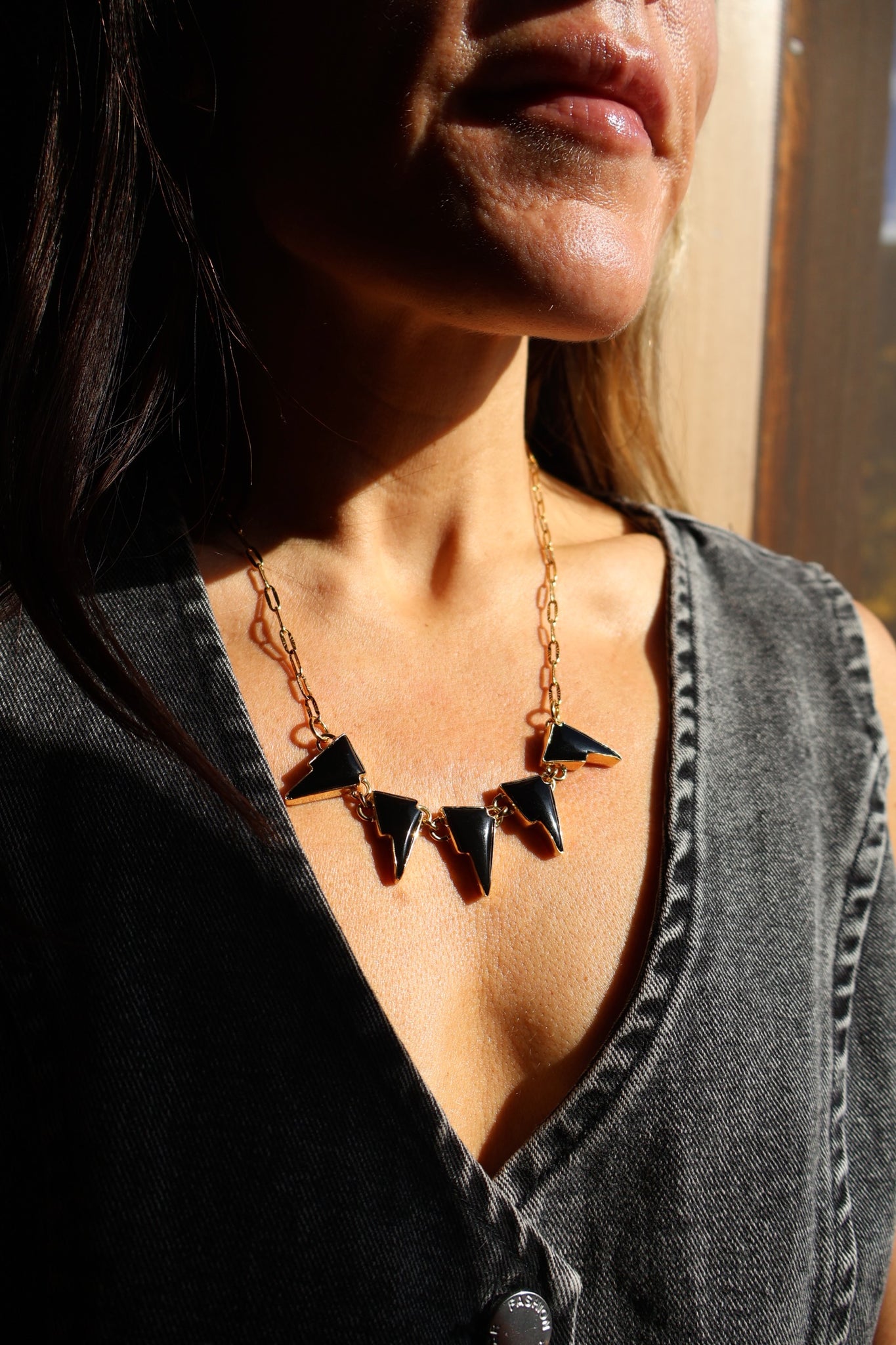 Black Lightning Bolt Necklace EW59
