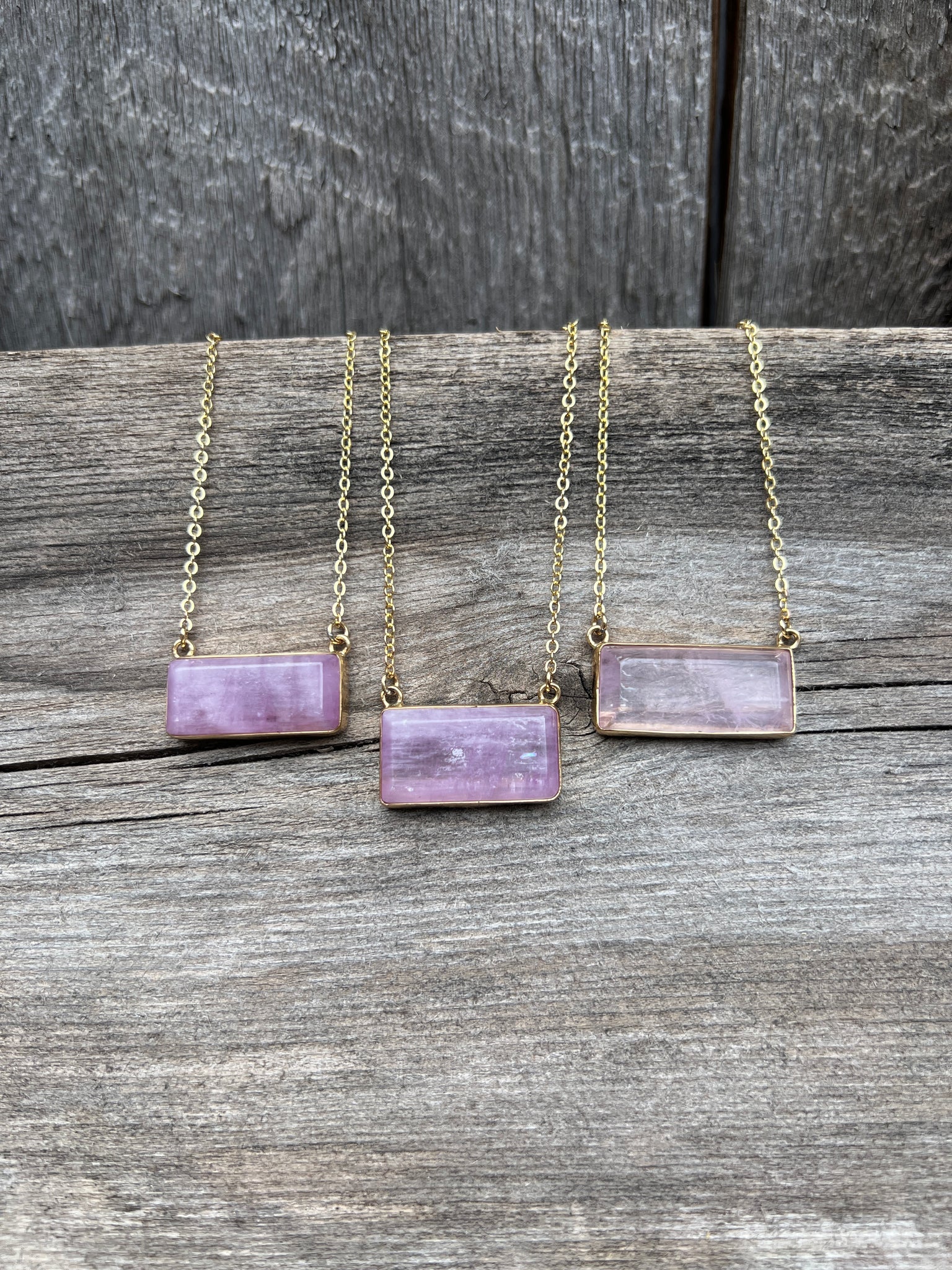 Kunzite bar necklace in Gold Alchemia #108